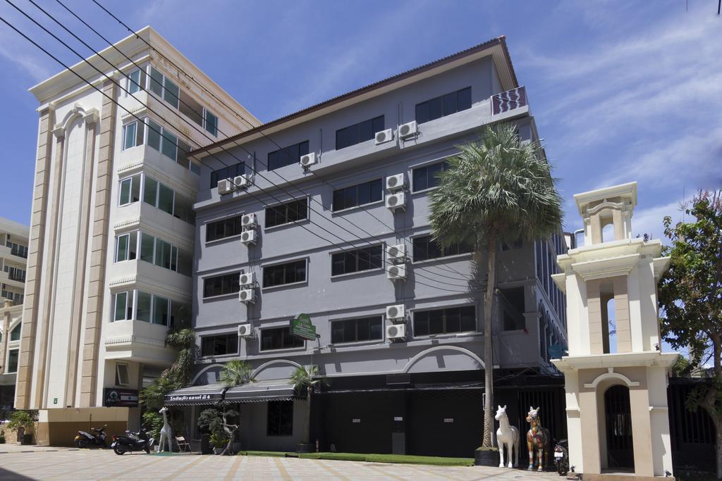 Royal Q & D Suites Pattaya Eksteriør bilde