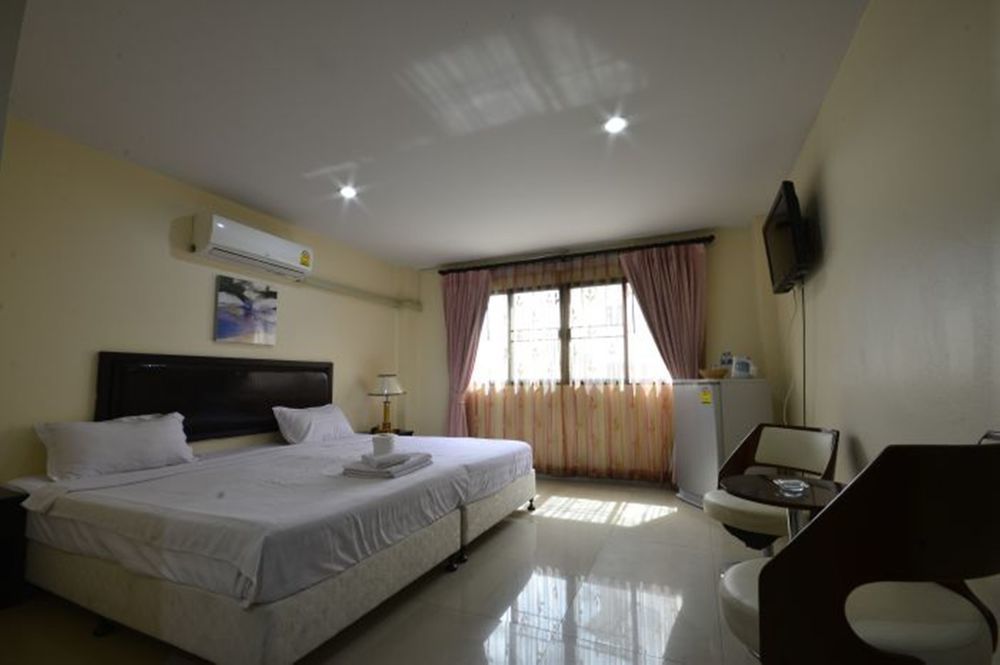 Royal Q & D Suites Pattaya Eksteriør bilde