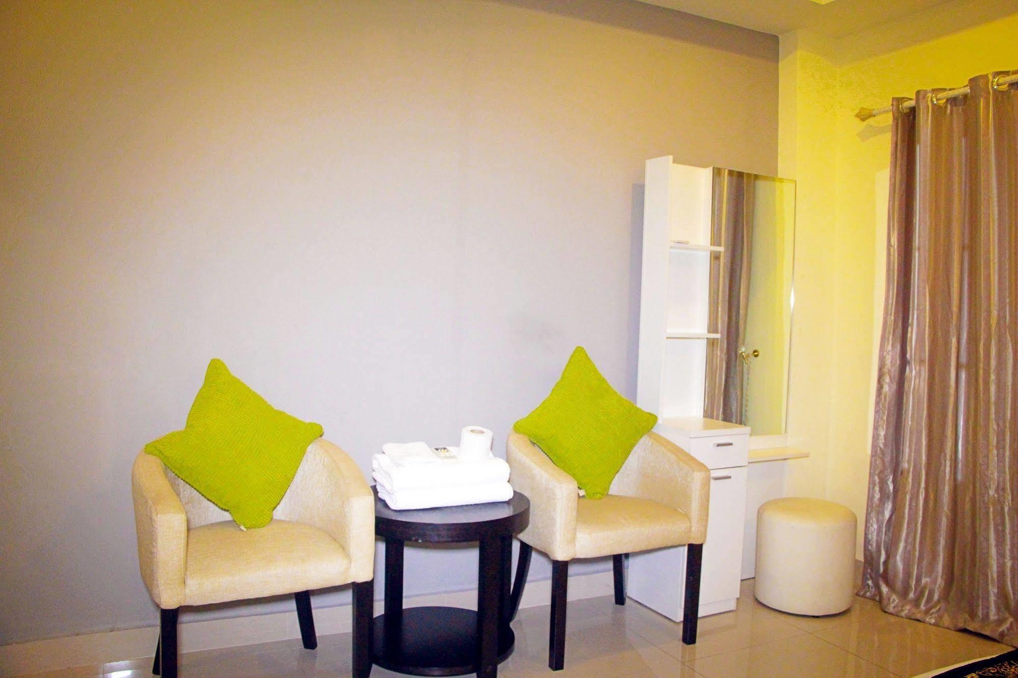 Royal Q & D Suites Pattaya Eksteriør bilde