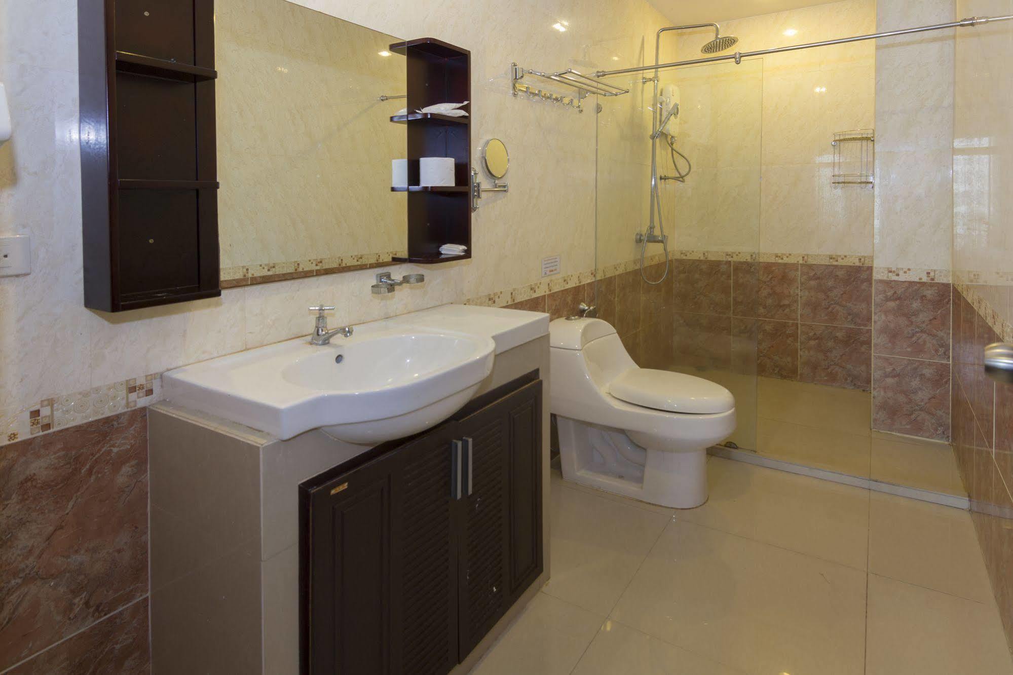 Royal Q & D Suites Pattaya Eksteriør bilde