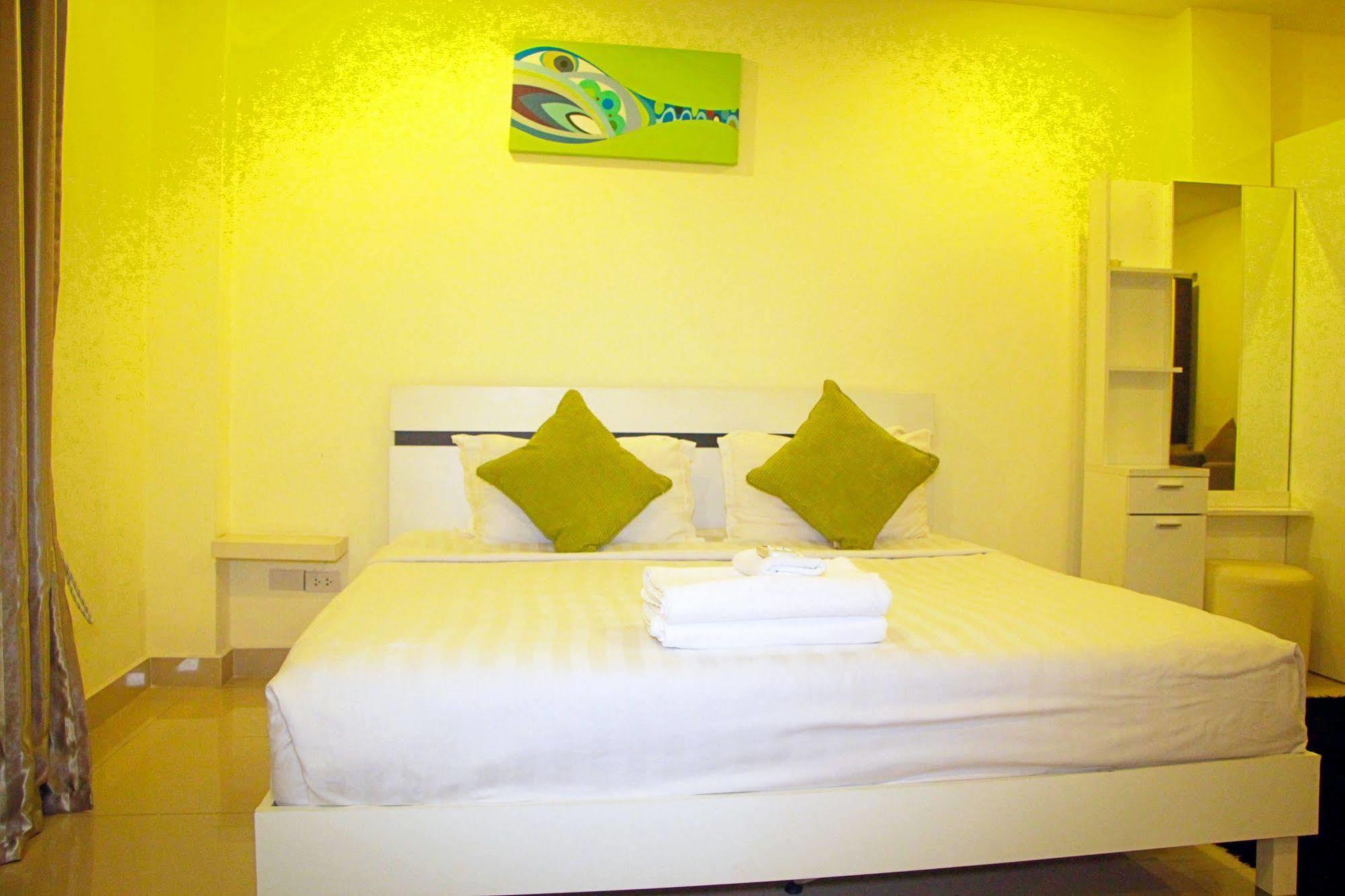 Royal Q & D Suites Pattaya Eksteriør bilde